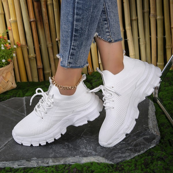 Women Plus Size Fashionable Casual Solid Color Lace-Up Sneakers