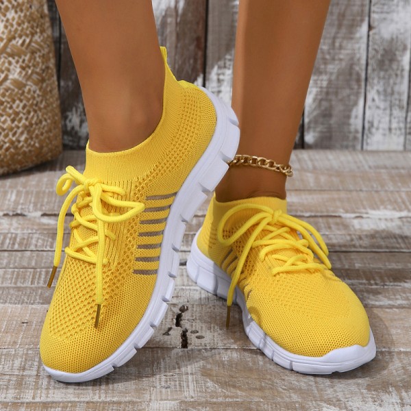 Women Casual Plus Size Solid Color Mesh Breathable Flat Sneakers